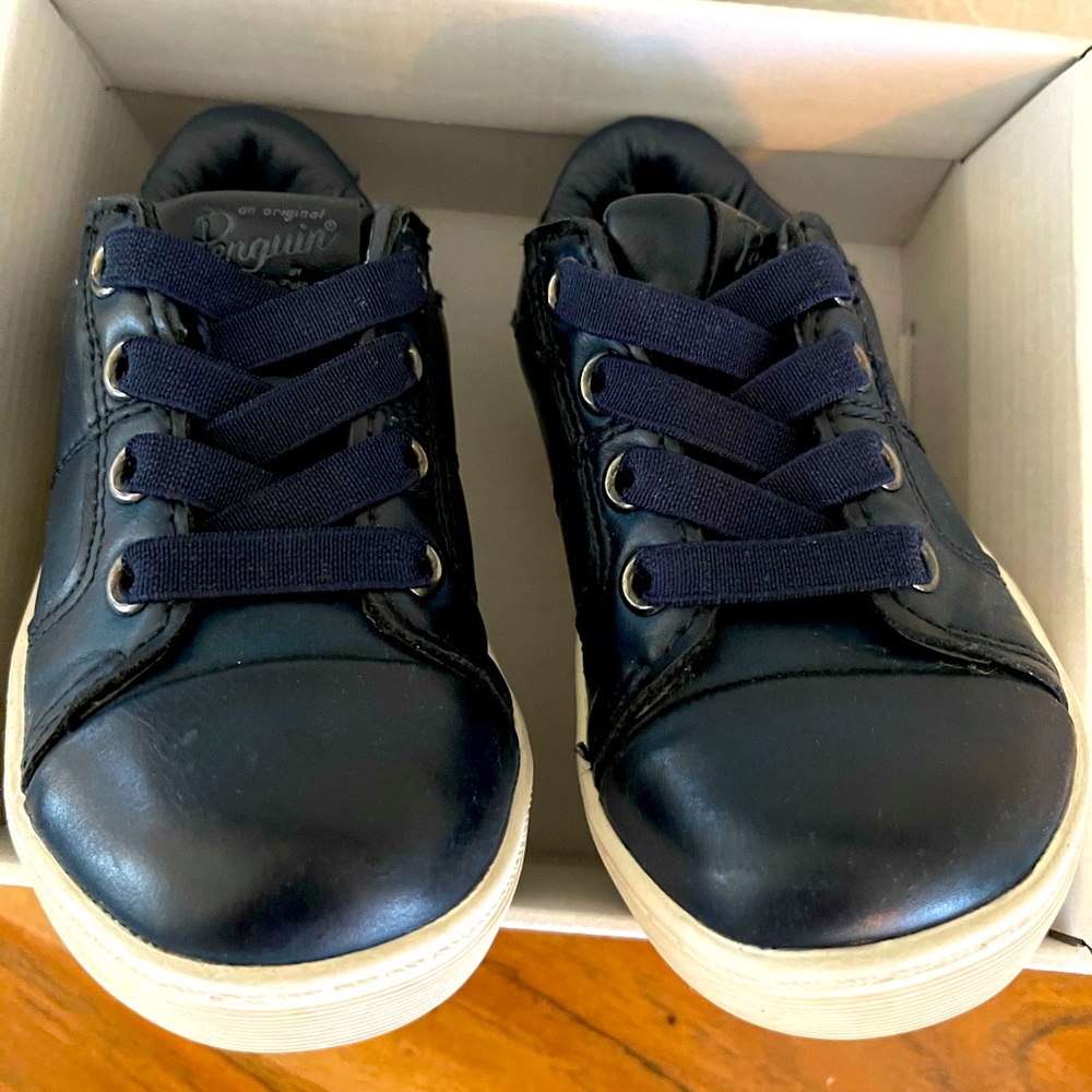 original penguin navy size 6 boys shoe